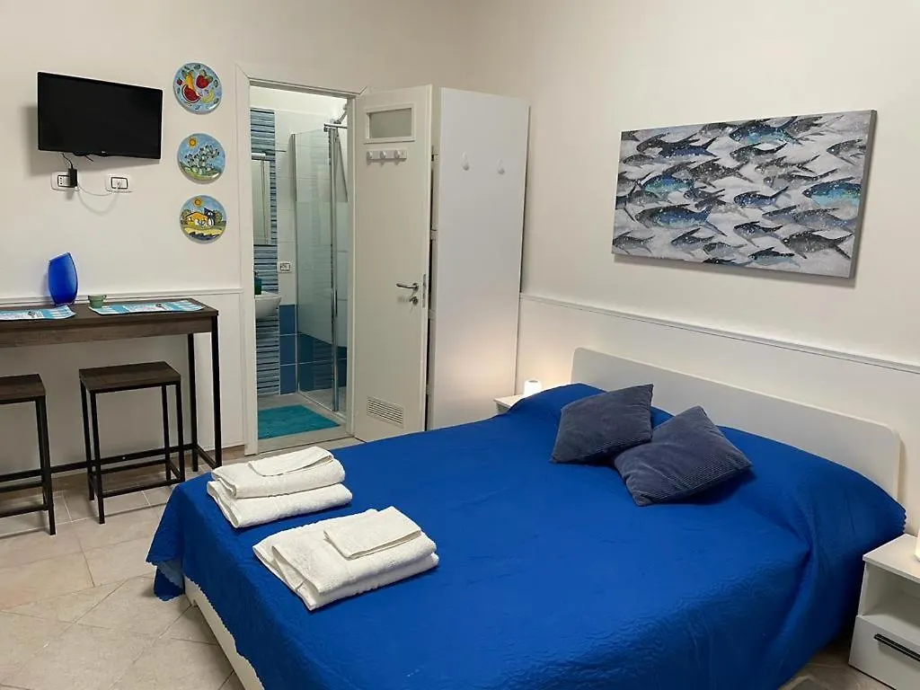 بيت ضيافة Happy Rooms Castellammare كاستيلاّماري ديل غو