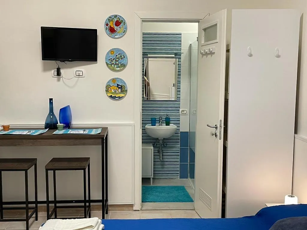 بيت ضيافة Happy Rooms Castellammare كاستيلاّماري ديل غو